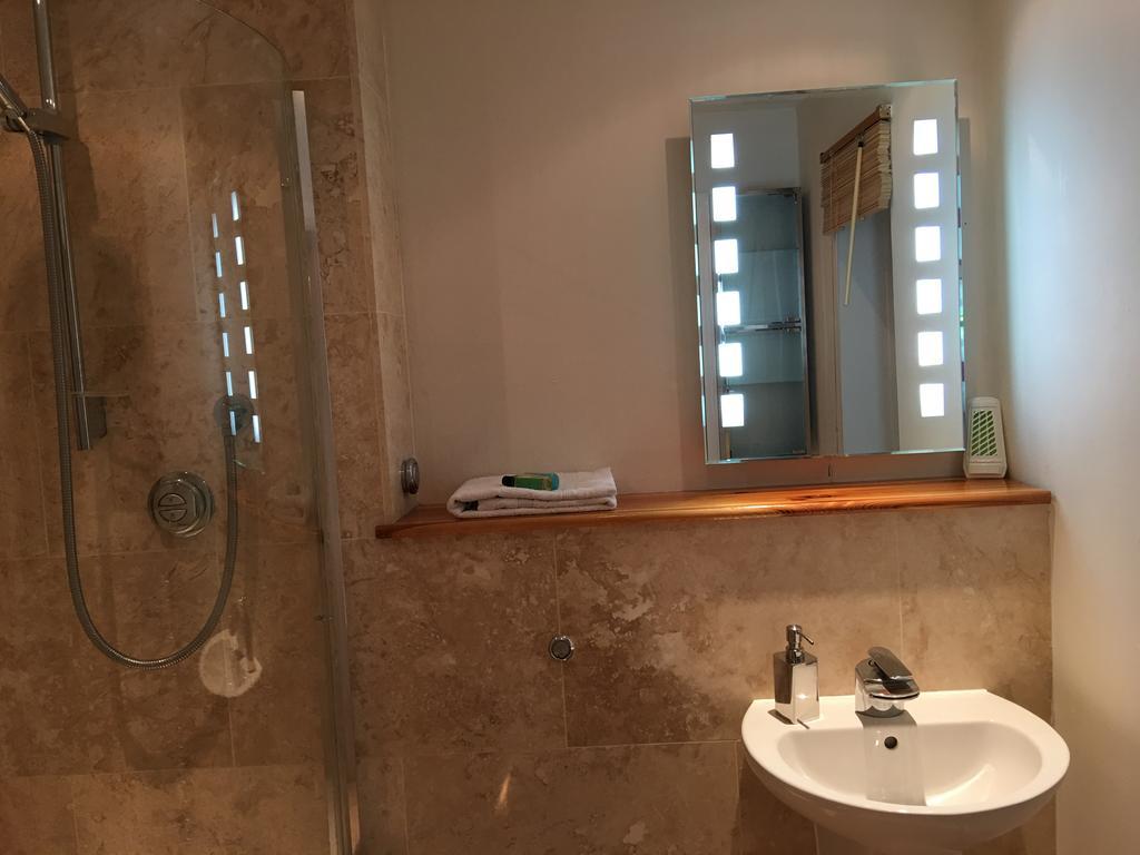 Bed and Breakfast Sleepneat Ascot  Zimmer foto
