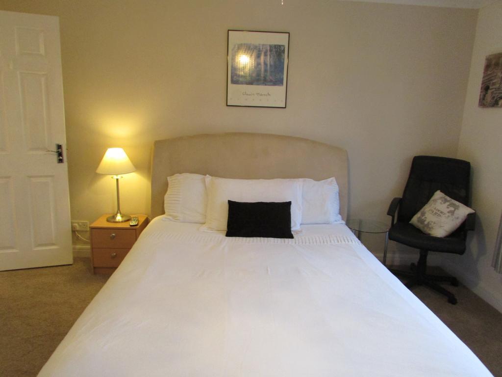 Bed and Breakfast Sleepneat Ascot  Zimmer foto